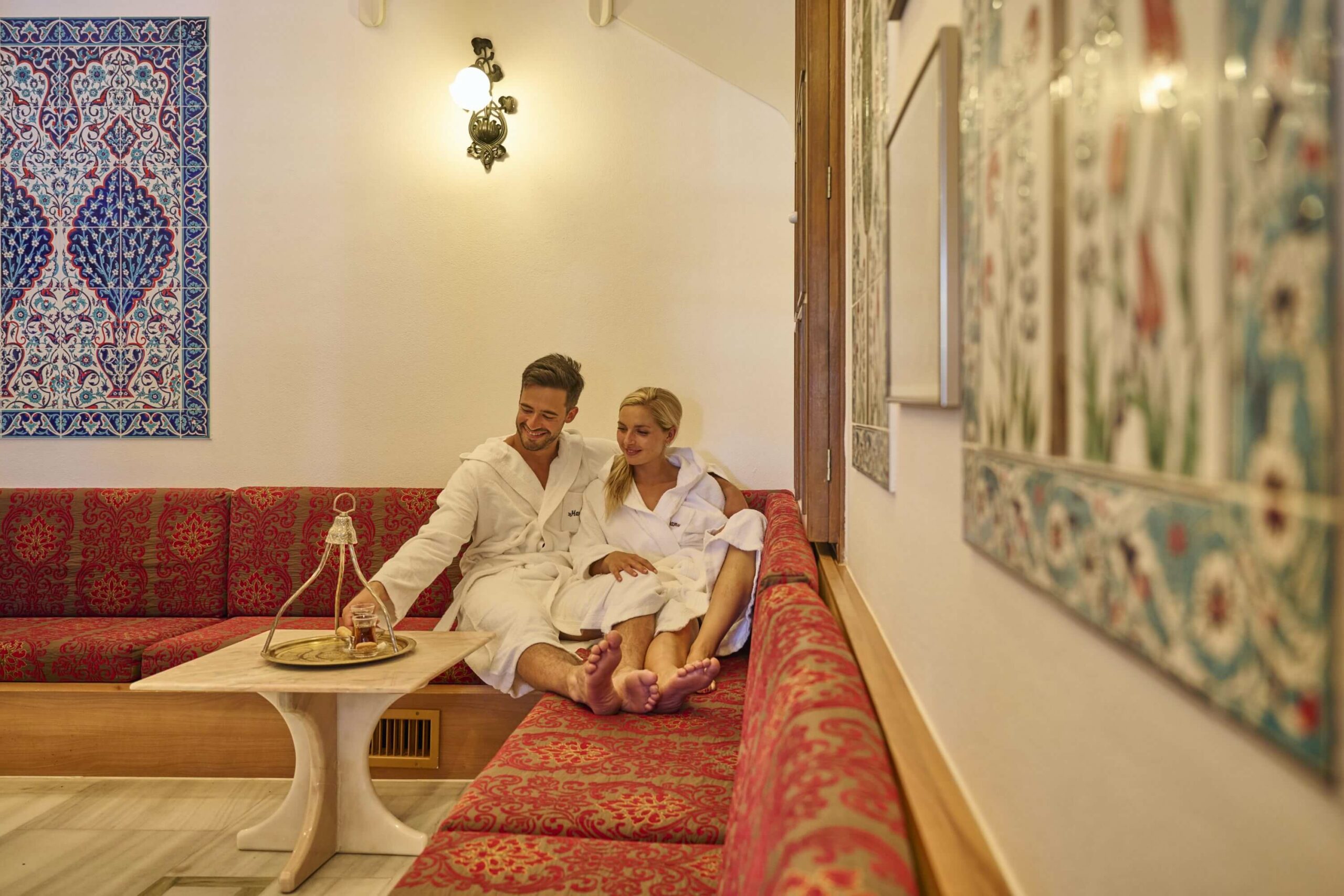 Teetrinken im Hamam Wohlfuehltherme Bad Griesbach